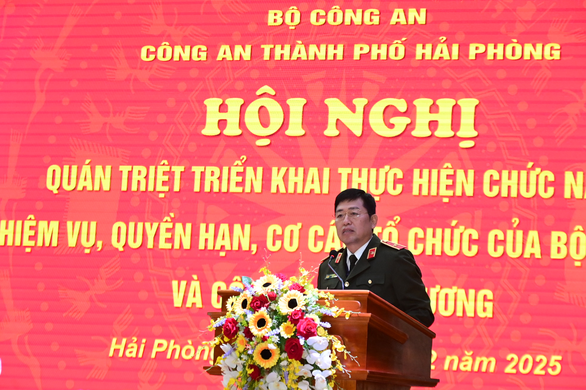 Quán triệt, triển khai thực hiện chức năng, nhiệm vụ, quyền hạn, cơ cấu tổ chức của Bộ Công an và Công an địa phương